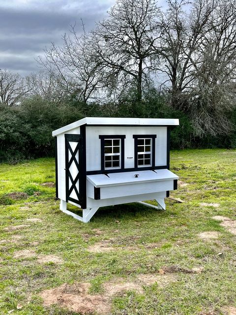 Front of Large OverEZ Farmhouse Chicken Coop