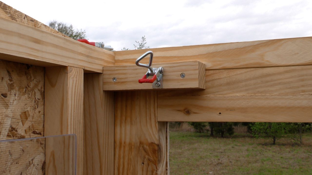 Quick Latch System EZ Hunting Blind